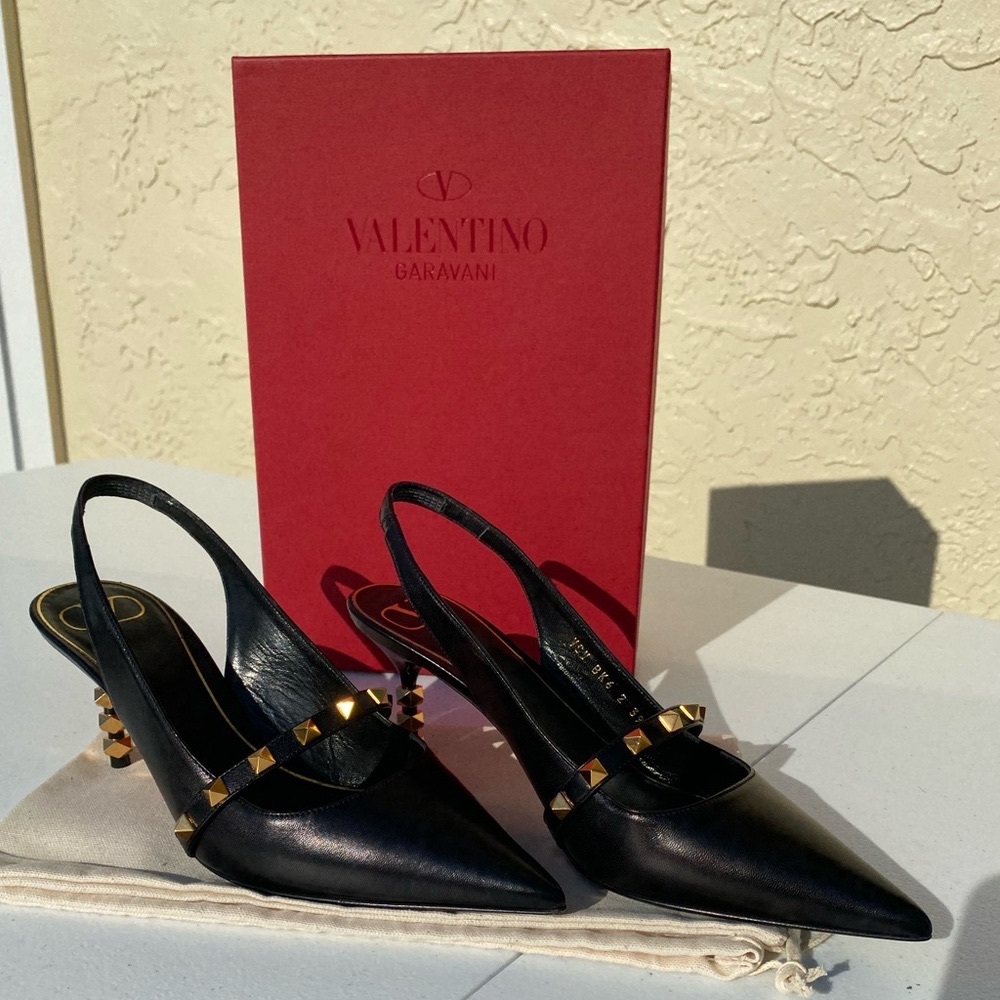 Valentino Garavani, black leather, Rockstud slingback pumps, size 39.